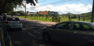 Mulher morre atropelada em frente à Câmara de Vereadores de Joinville