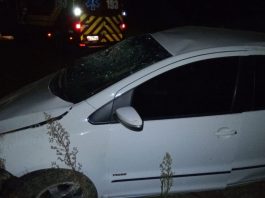 Mulher fica ferida após carro capotar na BR-280, em Mafra