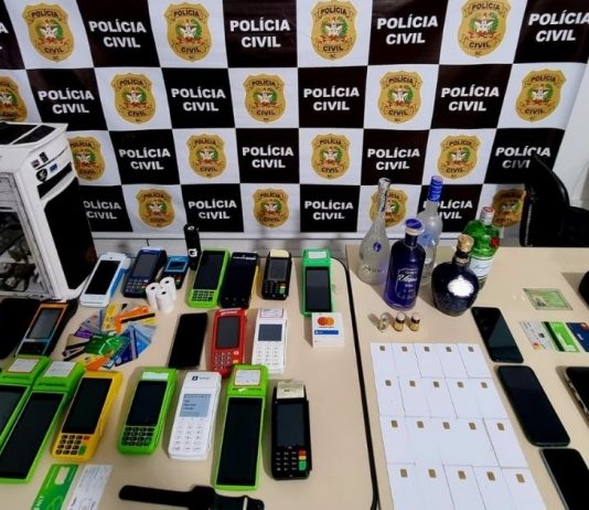 Investigados por golpe de pagamento por aproximação são alvos de operação em Joinville; entenda