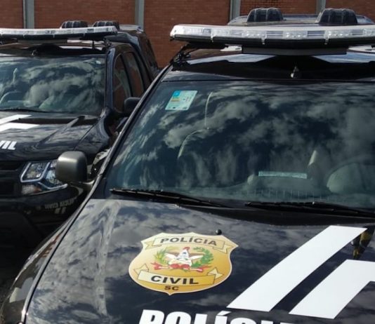 Polícia Civil prende duas pessoas investigadas por estupro de vulnerável em Joinville