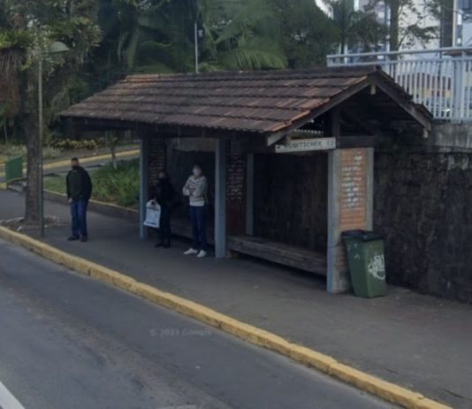 Comissão da Câmara aprova projeto que permite adoção de pontos de ônibus em Joinville