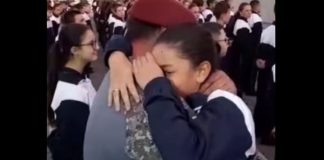 VÍDEO – Emocionante pai militar surpreende filha em escola de SC após sete meses sem vê-la