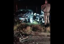 Duas pessoas morrem após colisão entre carros e caminhão na SC-418, em Campo Alegre