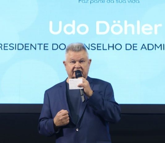 Udo Döhler, ex-prefeito de Joinville, se inscreve para convenção do MDB Udo Döhler