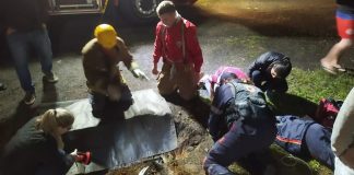 Criança fica presa em tubulação enquanto brincava de esconde-esconde em SC