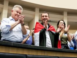 Ao lado de Udo Döhler, Carlos Moisés tem candidatura à reeleição oficializada