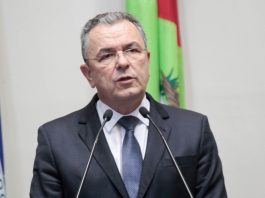 Joinvilense renuncia candidatura a vice-governador pelo PDT; novo nome também é da cidade