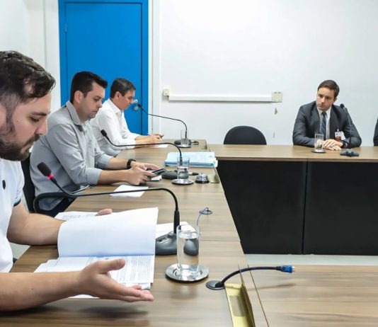 Comissão de Urbanismo aprova flexibilização da exigência de estudo de impacto de vizinhança em Joinville Comissão de Urbanismo aprova flexibilização da exigência de estudo de impacto de vizinhança em Joinville