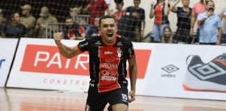 Em clássico contra Jaraguá, JEC vence partida e assume vice-liderança da Liga Nacional de Futsal