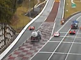 VÍDEO – Caminhão com carga inflamável usa área de escape após falha nos freios na BR-376, entre PR e SC