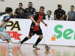 JEC vence Curitibanos e se mantém na liderança do Campeonato Catarinense Série Ouro