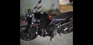 Motociclista morre ao bater contra poste no Aventureiro, em Joinville motociclista