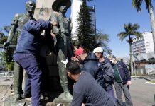 estátua