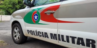 Motorista embriagado e com CNH vencida tenta escapar de abordagem da PM em Jaraguá do Sul