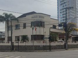 5ª regional de Polícia Militar de Santa Catarina, em Joinville. Esquina da rua