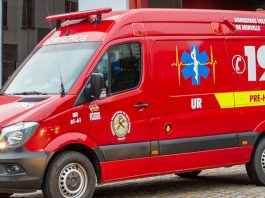 ambulância dos bombeiros voluntários de joinville