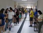 fila em seção eleitoral da unisociesc em joinville