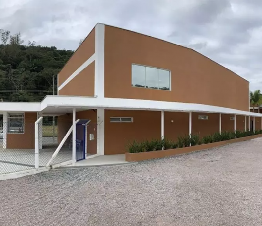 Transportadora catarinense é notificada por assédio eleitoral contra os empregados fachada da transportadora catarinense autuada por assédio eleitoral