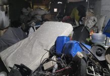 Grupo é preso por falsidade ideológica e tráfico de drogas em ferro velho de Joinville ferro velho