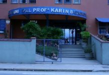 fachada da Municipal Professora Karin Barkemeyer,