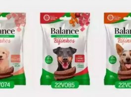 Lotes contaminados de petiscos para cachorros são recolhidos no Brasil embalagens de petiscos caninos da marca Balance