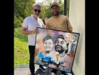 o artista e neymar jr com o quadro em frente