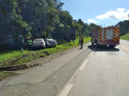 Homem morre após acidente entre dois carros na BR-116, no Norte de SC