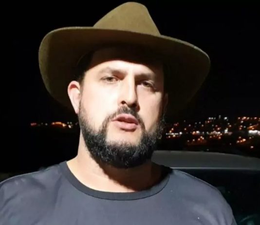 Advogados pedem ao STF revogação do uso de tornozeleira eletrônica e liberação das redes sociais de Zé Trovão