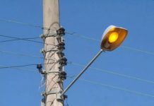 lâmpada de poste para ilustrar falta de energia em Joinville