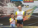Irmãos Trancoso, de Joinville, ganham maratona aquática no Paraná irmao trancoso com os troféus das provas que ganharam