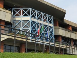 Jogo do Brasil na Copa: veja como ficam os serviços municipais nesta sexta-feira em Joinville faixada da prefeitura de joinville