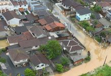 Casas afetadas pela chuva em Joinville
