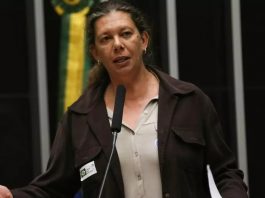 Ex-voleibolista Ana Moser se "candidata" ao cargo de Ministra do Esporte