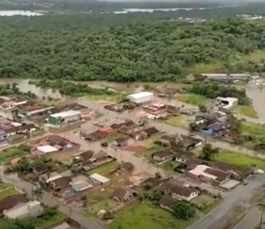 imagem aérea de joinville após alagamentos devido ao grande volume de chuvas