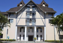 Mulher que extorquiu R$ 200 mil de casal com “rede de orações” falsa é condenada em SC