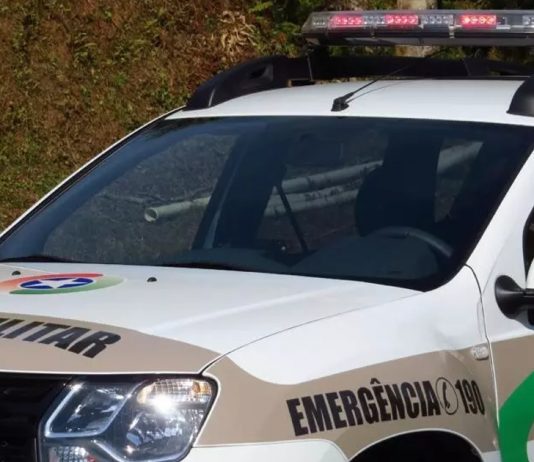 PM é acionada após discussão política em frente ao quartel do exército, em Joinville