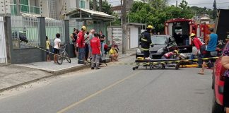 Motociclista é hospitalizado após colisão com carro no Boehmerwald, em Joinville