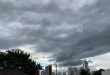 nuvens no ceu de joinville