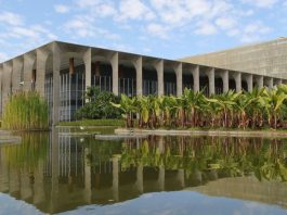 Grave acidente no Panamá causa hospitalização de crianças catarinenses