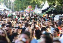 GALERIA – Cerca de 15 mil litros de chope são vendidos no St. Patrick’s Day, em Joinville