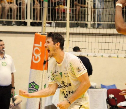 Joinville Vôlei vence Monte Carmelo e garante título da Superliga B