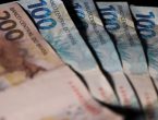 notas de 200 e 100 reais