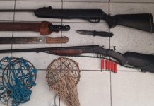 Armas, facas e armadilhas apreendias pela PM Ambiental