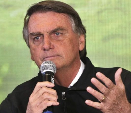 TSE forma maioria pela inelegibilidade de Bolsonaro