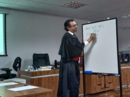 Homem é condenado por matar mulher na frente da filha dela em Joinville