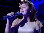 Isa Camargo se apresenta na final do The Voice Kids