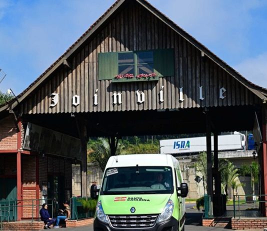 Governador garante repasses milionários para mobilidade, saúde e esporte em Joinville