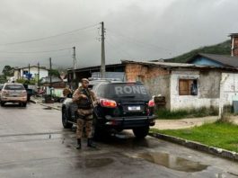 Procurado por assassinato morre em confronto com a PM no Vale do Itajaí
