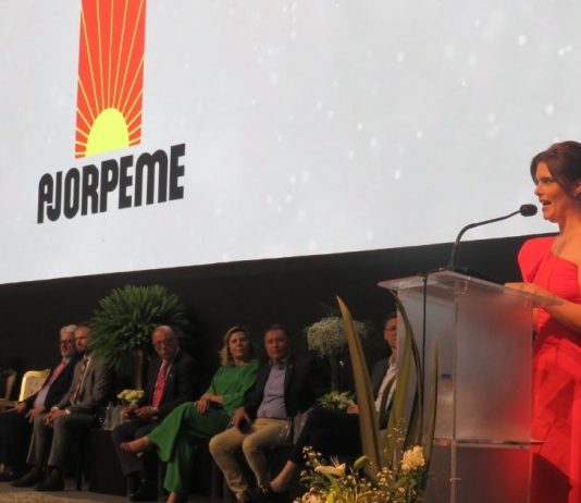 Com presença do governador do estado, nova diretoria da Ajorpeme toma posse em Joinville