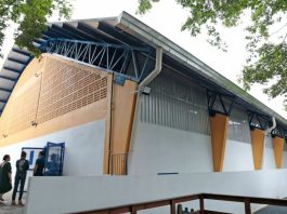 Quadra coberta é inaugurada em escola municipal de Joinville